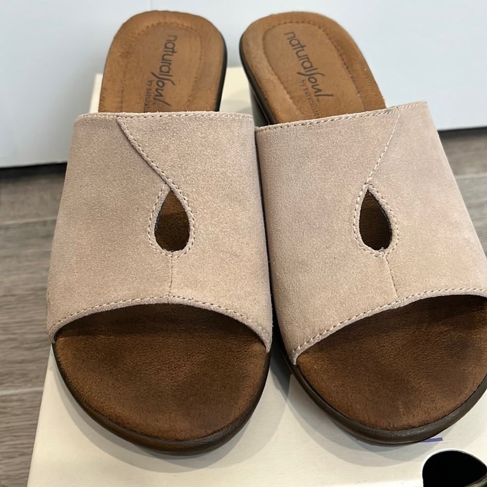Natural Soul slip on sandals